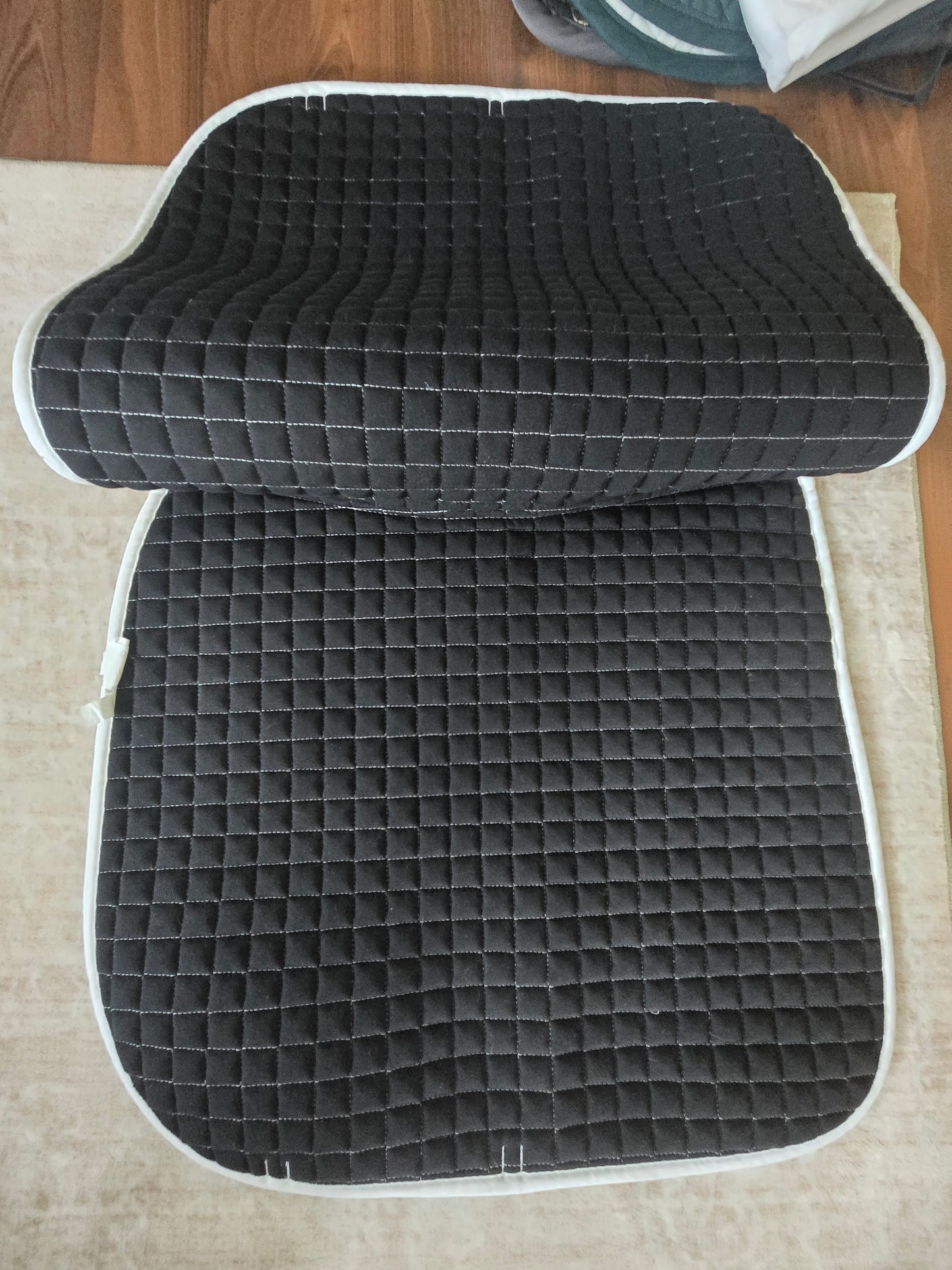 Used| Thermal Therapy Dressage Saddle Pad |White | New Without Tags