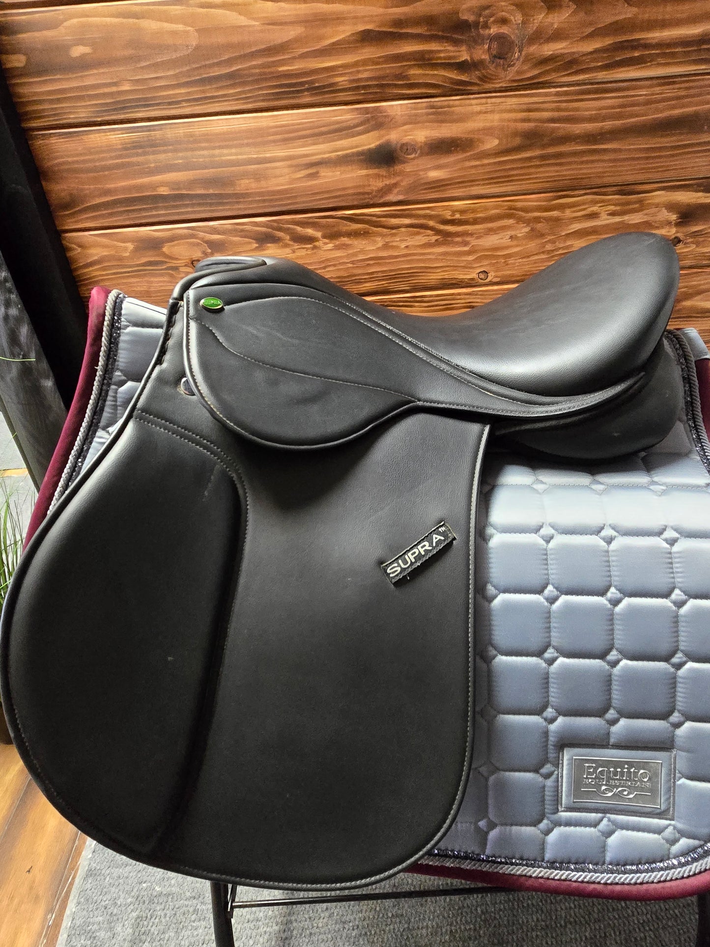 Supra Synthetic All Purpose English Saddle | Excellent Condition