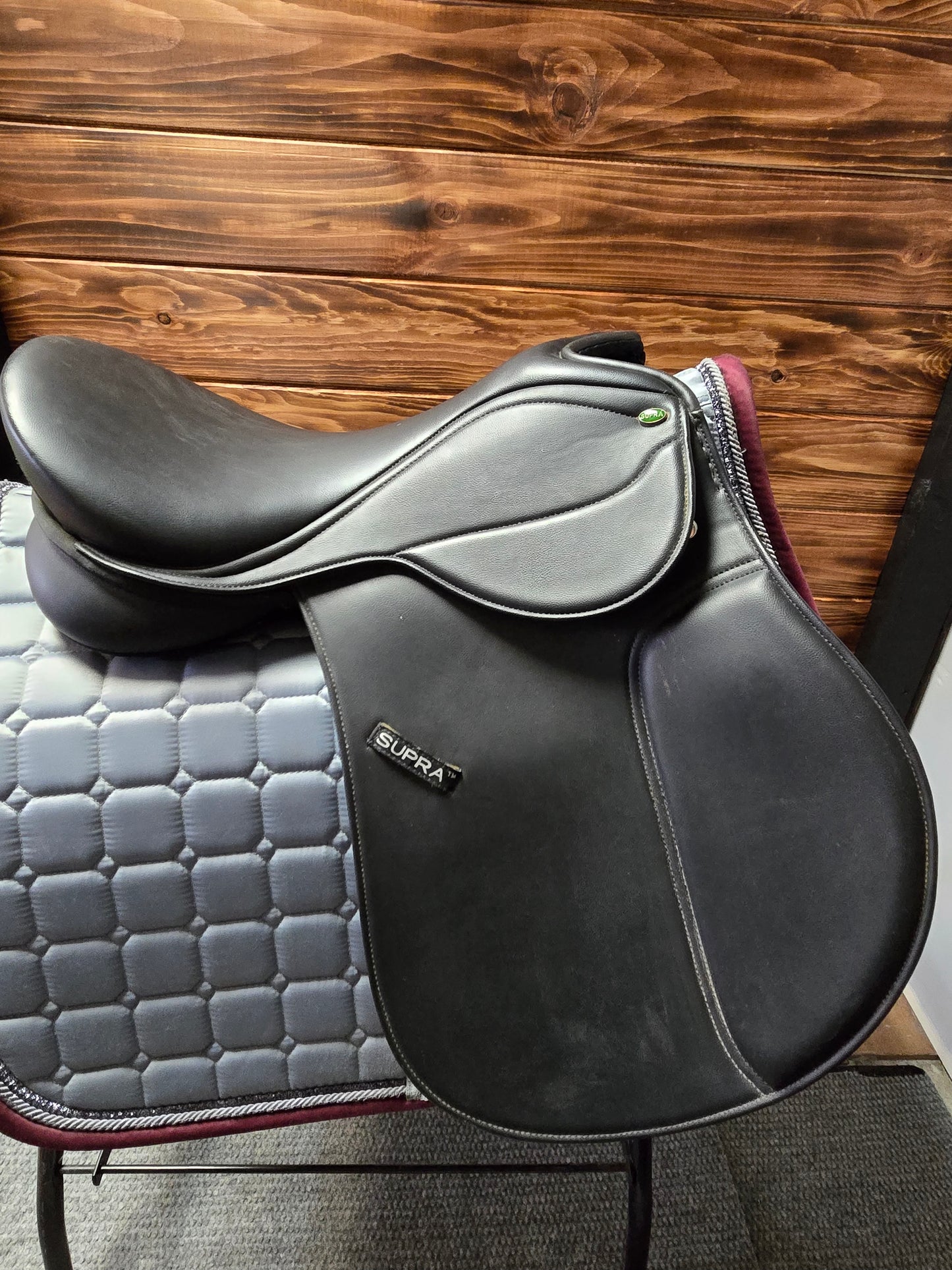 Supra Synthetic All Purpose English Saddle | Excellent Condition