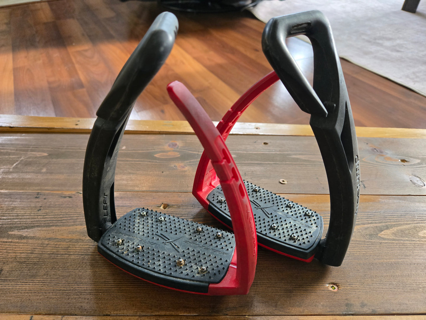 Freejump Soft Up Lite Stirrups | Back/Red| Good Condition
