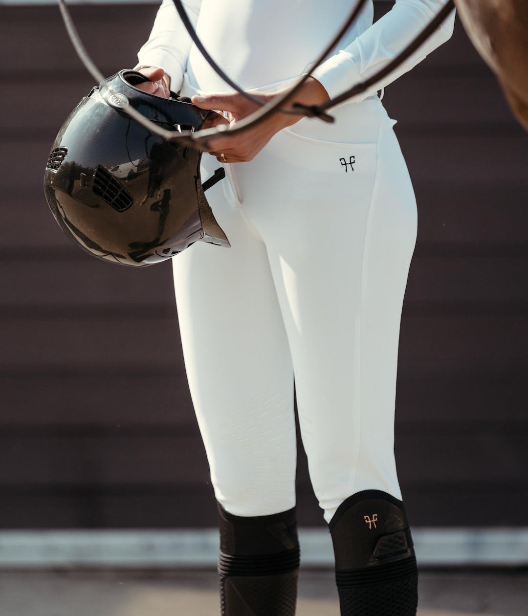 Horse Pilot X Design Breech - White